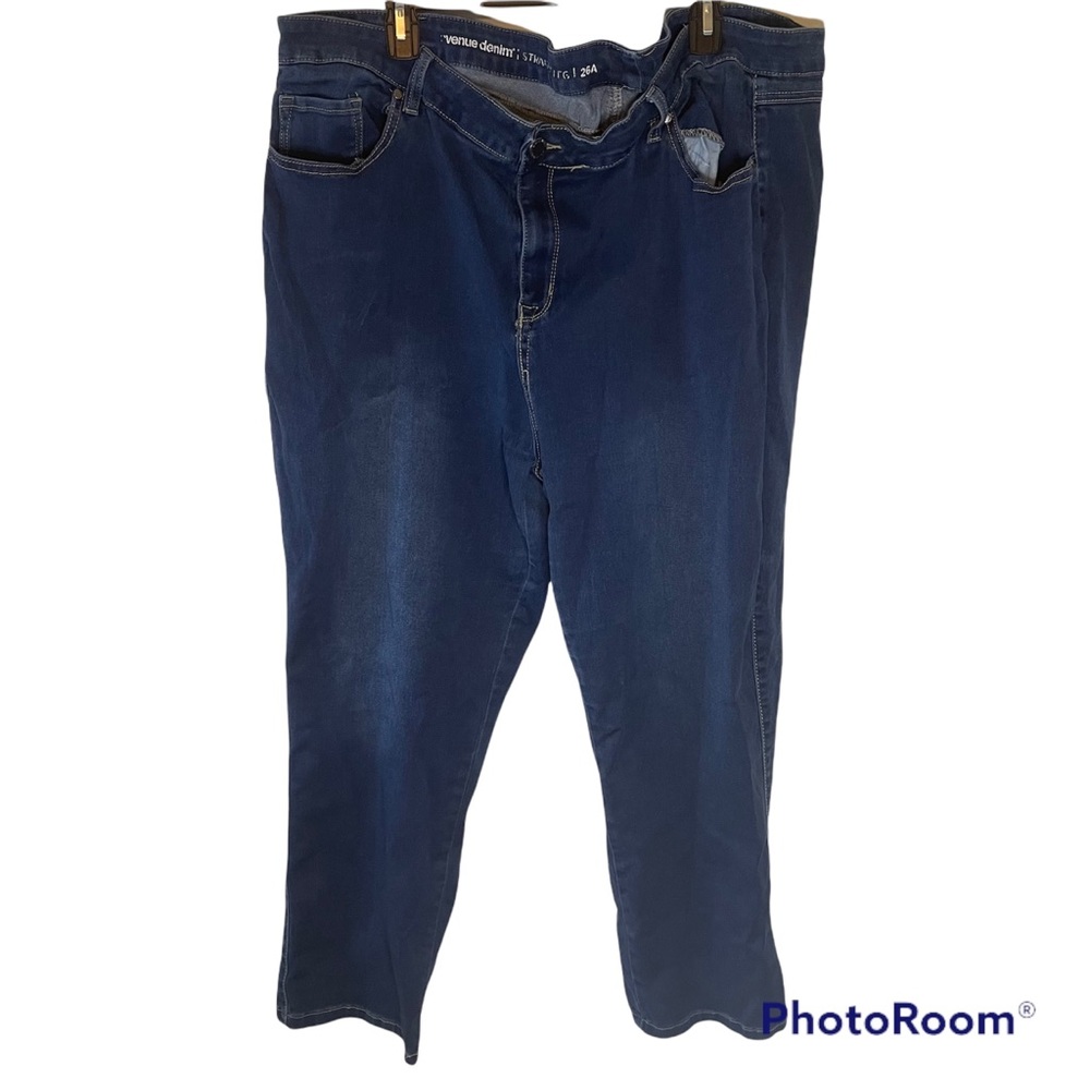 Avenue size 26A straight leg denim jeans